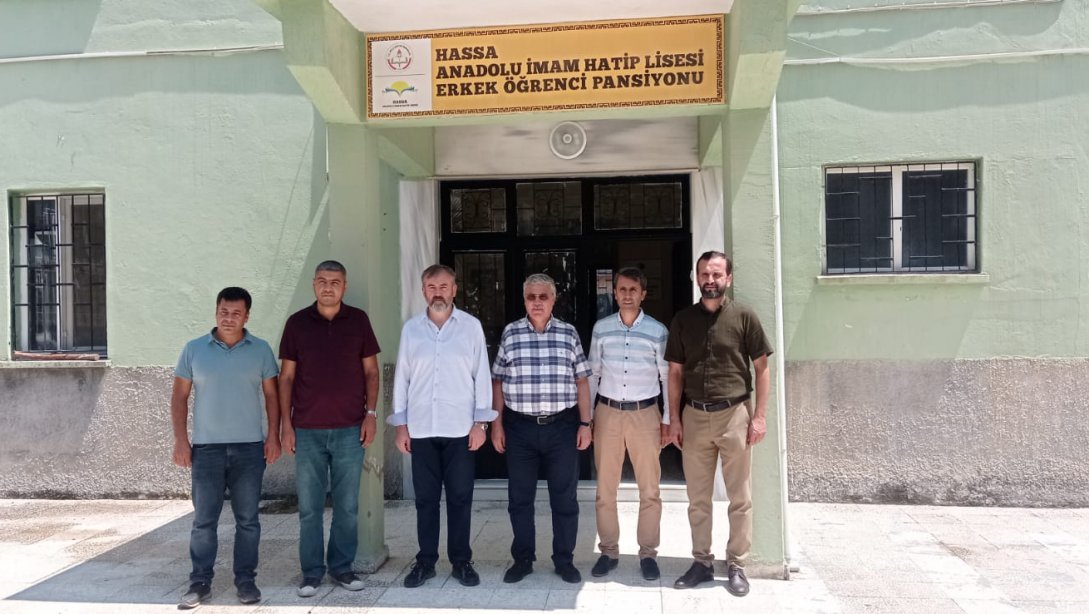 Bakanlığımız Din Öğretimi Genel Müdürlüğü Daire Başkanlarının İlçemiz Hassa Anadolu İmam Hatip Lisesine Ziyareti.